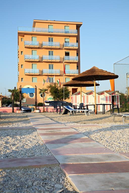 Abbazia Club Hotel Marotta Exterior foto